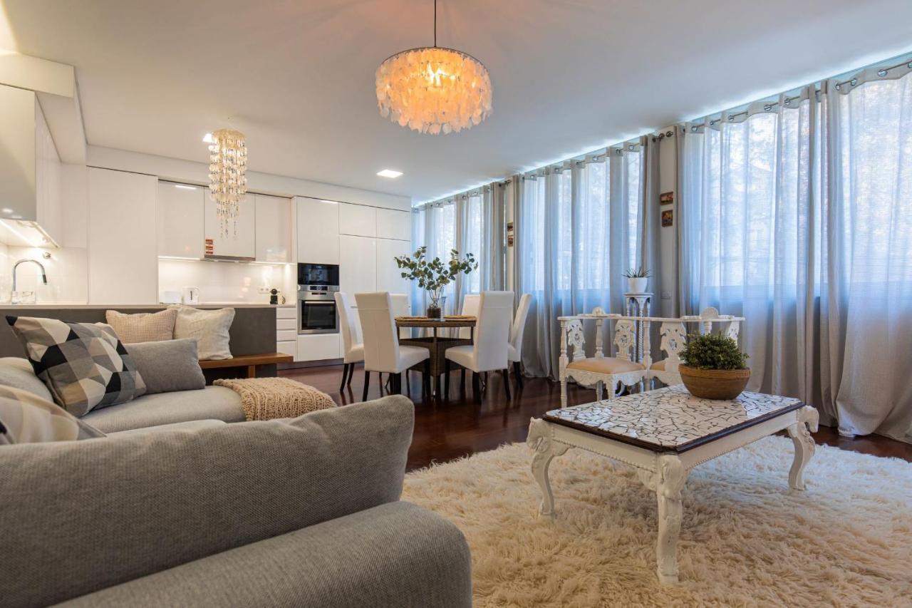 Touch Of Class 2Bdr Apartment By Lovelystay カスカイス エクステリア 写真